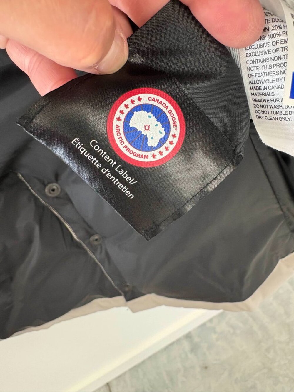 Canada Goose Women's Lorette Parka (Fusion Fit) S/P - Picture 10 of 16
